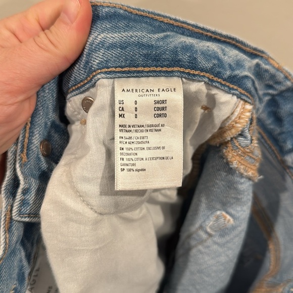 American Eagle Outfitters Women's Relaxed Mom Jean High-rise Distressed Size 0 - Picture 7 of 7